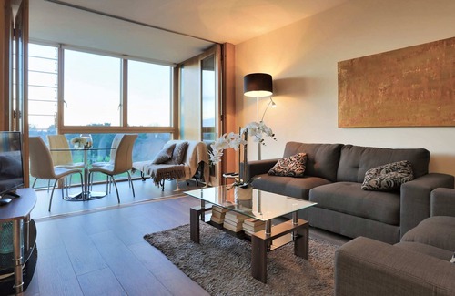 Merrion Apartment | 2 Bedroom Sunny Private Apartment, both Ensuite!