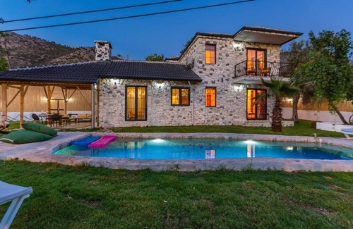 Uzumlu Cottage | 2 bedroom Traditional Village House with Private Swimming Pool - High Privacy