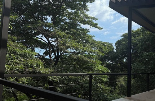Playa Grande House | 2 bedroom Treehouse in Playa Grande - Walk to the beach
