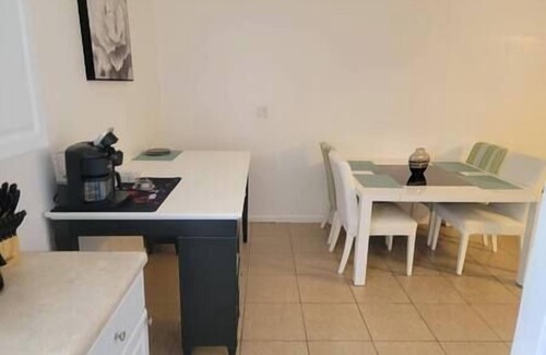 Port Charlotte House | 2 Bedroom Unit either for Work or Vacation | Cozy Retreat
