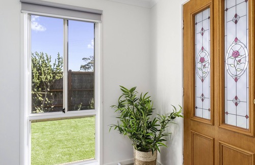 Ocean Grove Apartment | 2 Bedroom Unit - Short Walk To The Beach - Pet Friendly