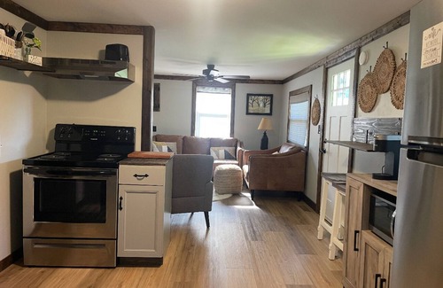 Mount Airy House | 2-bedroom vacation home 11 minutes from The Andy Griffith Museum
