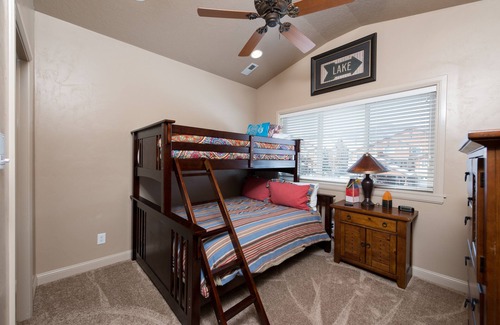 Ogden Condo | 2 Bedroom Vacation Rental in Huntsville, Utah - Snowbasin Lodging LS86
