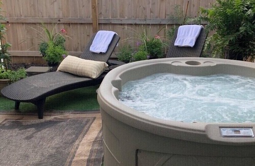 Indianapolis House | 2-bedroom vacation home just 6 minutes to Lucas Oil Stadium