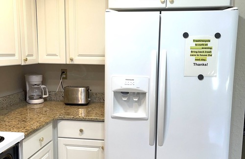 Punta Gorda House | 2-bedroom vacation home just 15 minutes from Fishermen's Village