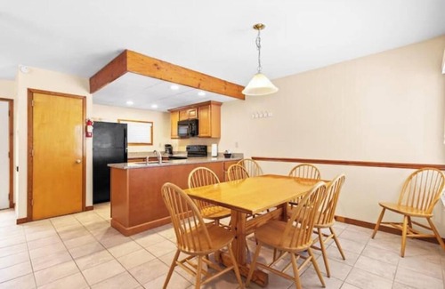 Shawnee On Delaware Apartment | 2 bedroom villa Poconos Mtns.