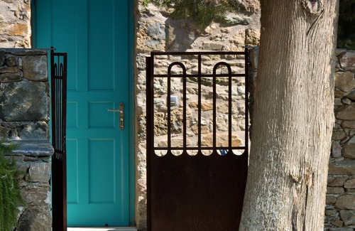 Grambia Villa | 2-Bedroom Villa with private garden