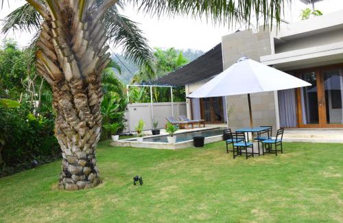 Senggigi Villa | 2 Bedroom Villa with Pool & Close to Setangi Beach