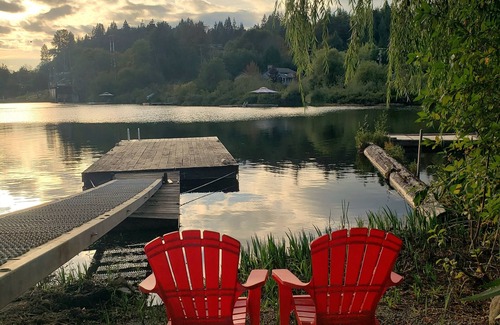 Lake Cowichan House | 2 bedroom waterfront with private dock in downtown Lake Cowichan!