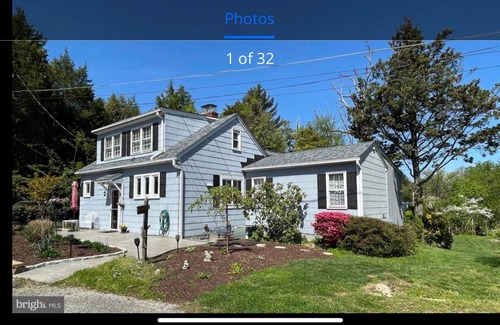 Wardour Cottage | 2-bedroom waterfront Cottage in Annapolis, MD. Cove of Cork, view of the Severn.