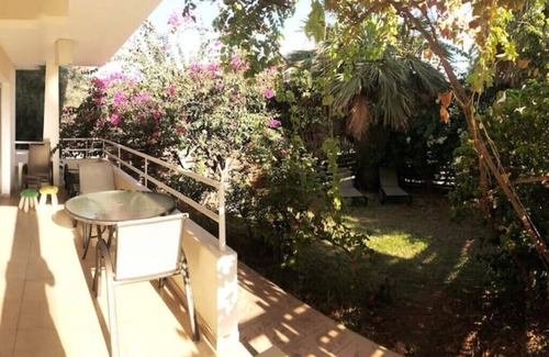 Ayia Napa Apartment | 2 bedroom with private garden, walk to Nissi Beachn