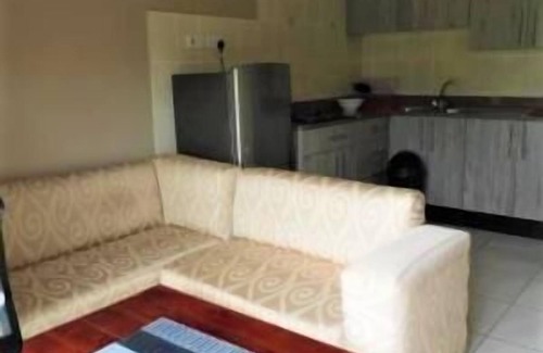 Harare Apartment | 2 bedroomed apartment with en-suite and kitchenette - 2066