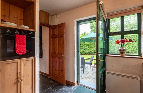 Kenmare Cottage | 2 bedroomed cottage steps from Kenmare town