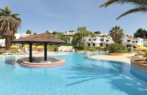 Alpouvar Apartment | 2 bedrooms (1 ensuite). 2 bathrooms, sleeps 6, with Air-con & Free Wi-Fi & IPTV