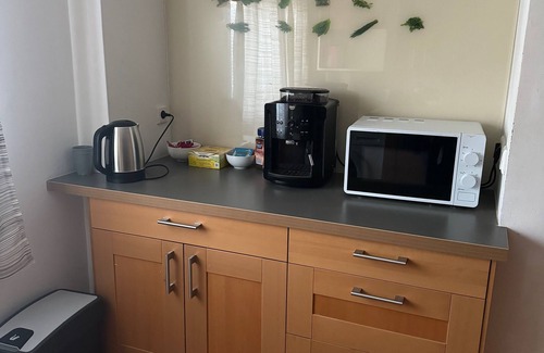 Floridsdorf House | 2 Bedrooms, 2 Baths House with a Living Room & an Upstairs Reception rea