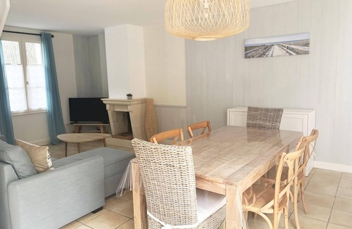 Saint-Martin-de-Re Apartment | 2 Bedrooms Apartment In Saint-Martin-De-Ré