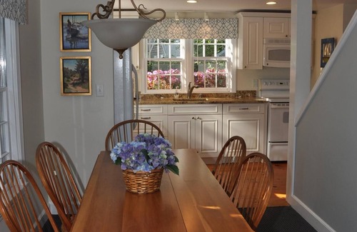 Nantucket Town Cottage | 2 Bedrooms + Loft - Sleeps 6 in Beds but max 4 adults- 5 Blocks to Town