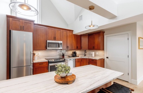 Yachting Village Condo | 2 Bedrooms w/Loft and En-Suite Baths, Walk to Harbor