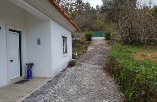 Assafarge Villa | 2-Beds, Sleeps 4, 10 min drive to Central Coimbra