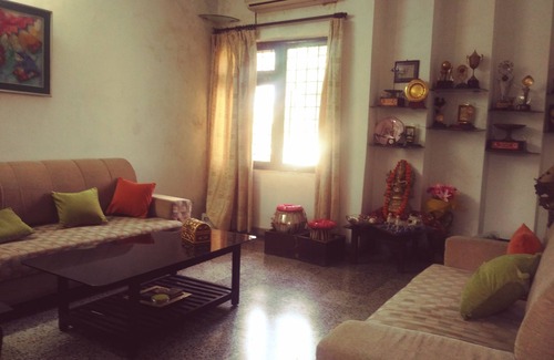 Delhi House | 2 BHK with basic amenities