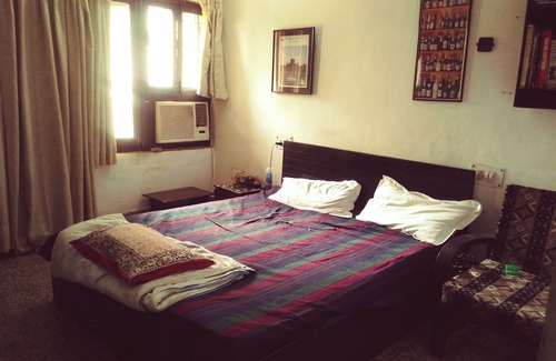 Delhi House | 2 BHK with basic amenities