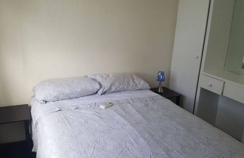 Welches House | 2 Blocks from beach, quiet side gap, walking distance to Oistins, night life