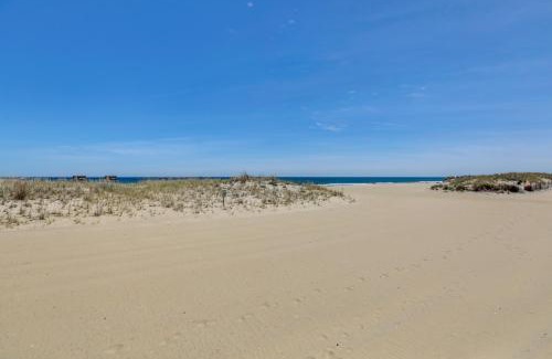 Ocean Grove Apartment | 2 Blocks to Beach Sunny Ocean Grove Apartment