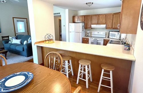 Charlevoix House | 2 blocks to Lake Michigan! Downtown Charlevoix! Fantastic location & Ratings!