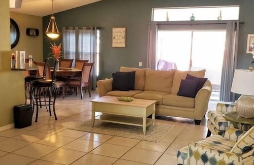 South Pointe of Tampa House | 2 BR/1 BA Single Family Home In The Heart Of Riverview! Near Many Tampa Attractions!