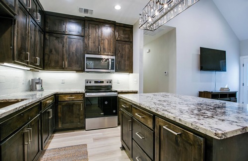 San Angelo House | 2 BR/2 BA Inn @ The Harte
