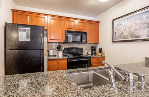 Mammoth Lakes Condo | 2 BR 2BA Luxury Condo in The Village Lodge, Grand Sierra Lodge, STEPS to Gondola