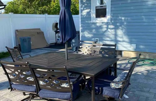 Bay Shore House | 2 br apartment near Main St Bay Shore with outdoor fire pit