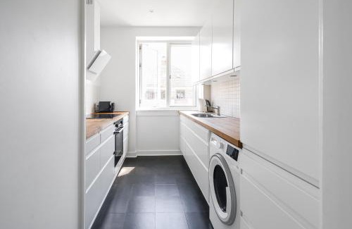Charlottenlund Apartment | 2-BR apartment with a balcony in Charlottenlund - 192