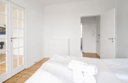 Charlottenlund Apartment | 2-BR apartment with a balcony in Charlottenlund - 192