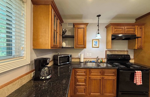 Highlands - Perkins Apartment | 2 BR apartment with laundry, pool