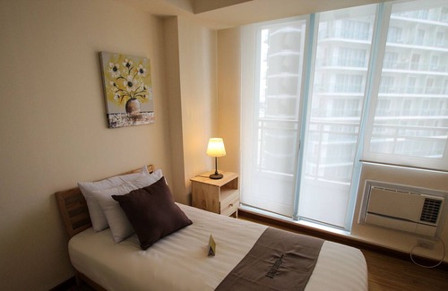 Don Bosco Apartment | 2-BR Beach View @ Maui 1108