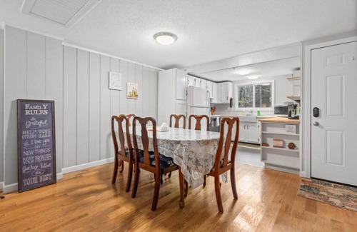 Thornton Condo | 2-BR Condo Near Welch-Dickey and Waterville Valley