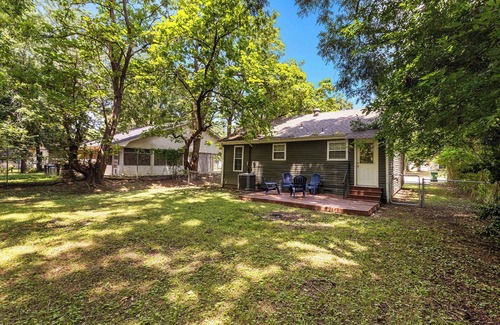 Conway House | 2 BR Cozy and Stylish Home