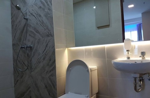 Pluit Condo | 2 BR Fantastic sea views Condo 80sqm Fast internet