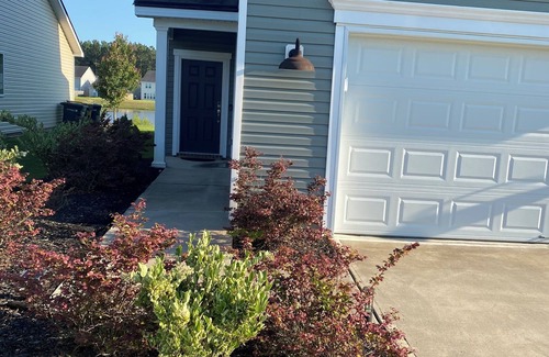 Port Wentworth House | 2-BR in a Spacious 3BR, 1.5BA house in Pooler PERFECT 4 Traveling Professionals