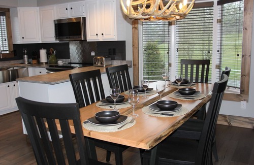 Blowing Rock Condo | 2 BR in Chetola Resort w/all resort amenities, walk to Main St Blowing Rock