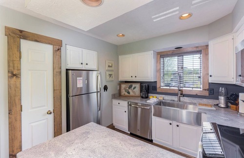 Blowing Rock Condo | 2 BR in Chetola Resort w/all resort amenities, walk to Main St Blowing Rock