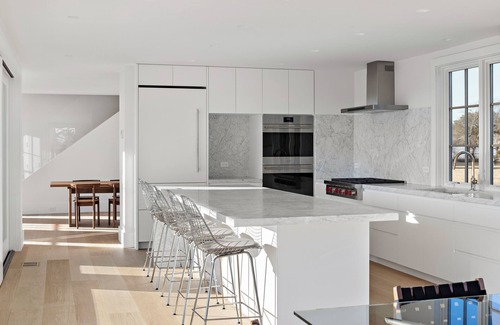 Chilmark House | 2 BR, Modern Main House, private beach, AC, Wifi, Modern Luxury, Fireplace
