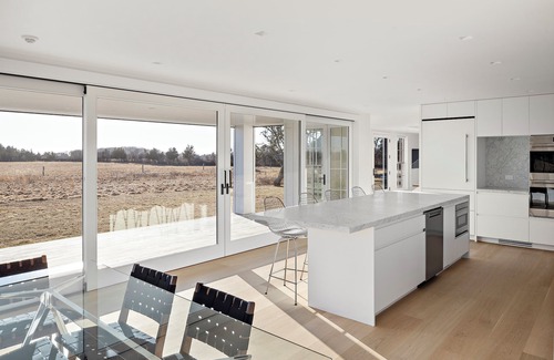Chilmark House | 2 BR, Modern Main House, private beach, AC, Wifi, Modern Luxury, Fireplace