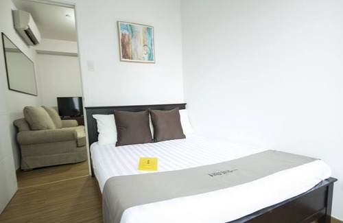 Makati Apartment | 2-BR Superior @ ACQUA Sutherland 1819