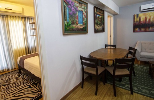 Makati Apartment | 2-BR Superior @ ACQUA Niagara 1012