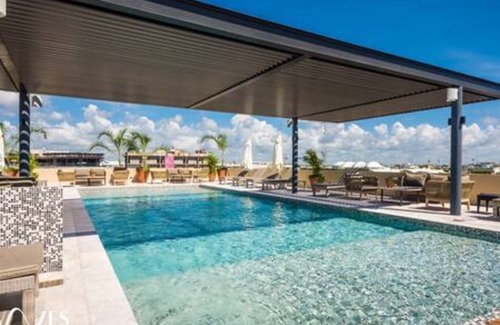 Centro Condo | 2 Br. with Rooftop Pool and Stunning Ocean View