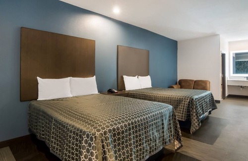 Forest Hill Hotel | 2 Budget-Friendly Rooms in Forest Hill with Easy Access to Local Attractions