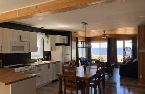 Lac-Saint-Jean-Est Regional County Municipality Ski Chalet | 2-Chalet on Lac St Jean/private beach CITQ 301480
