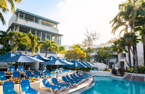 Hastings Hotel | 2 Classy Units Close to Bridgetown! Onsite Swimming Pool, FREE Parking!